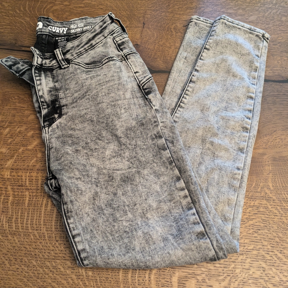 Women's Gray Jeans